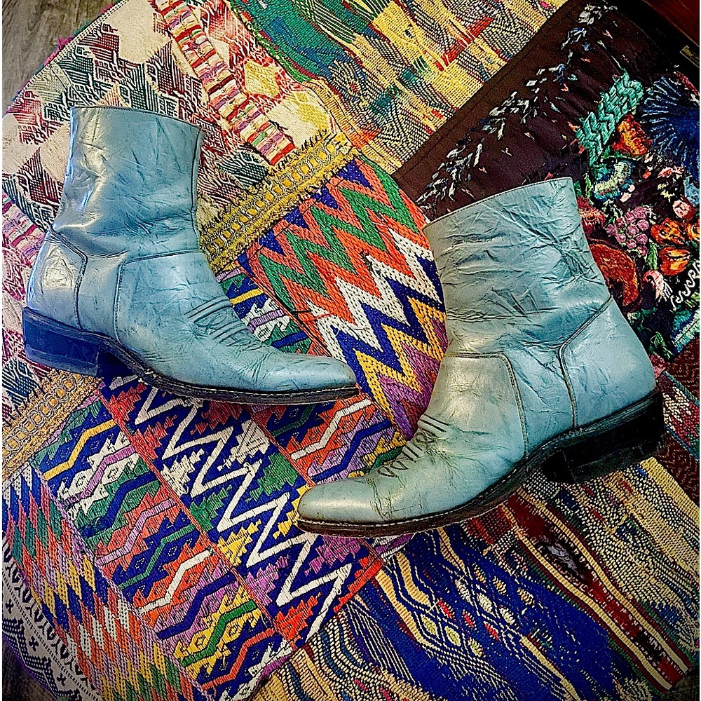 Vintage 90s Destroy! Baby blue crinkle leather rockstar western boots